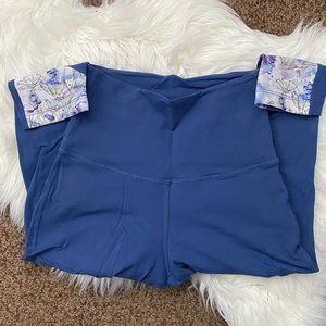 Amari Surge Capri Leggings